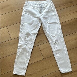 KanCan White Skinny Distressed Jeans